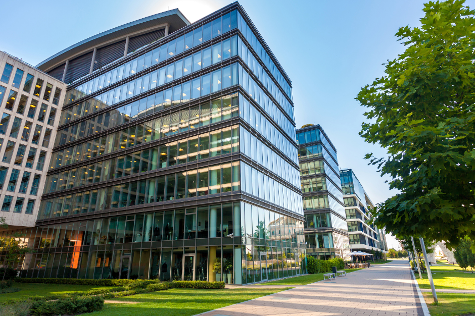 Modern Office Complex Construction in Silicon Valley